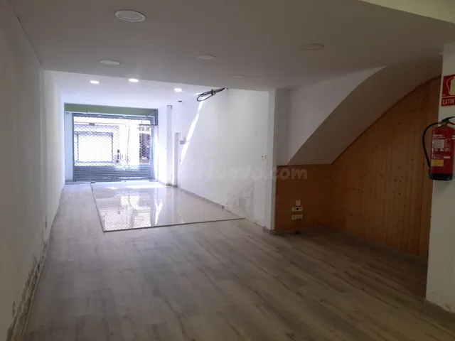 Gran local comercial C/Argentona