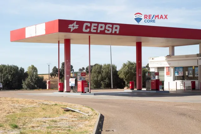 Oportunidad de inversión: Gasolinera en venta (Tenemos dos m - foto 2