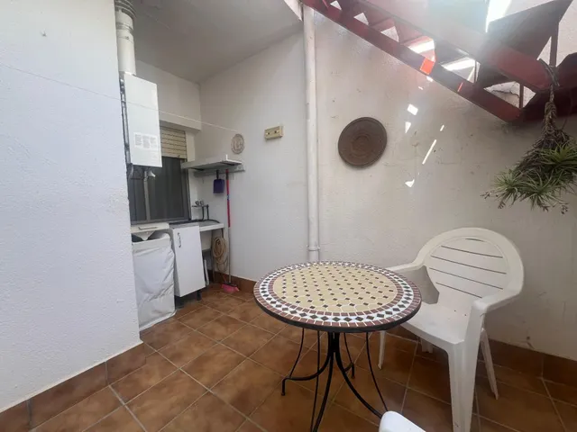 CASA EN EL CENTRO DE CAMARLES — 12