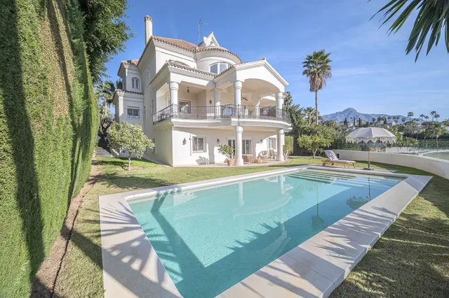 Chalet 7 habitaciones 796m² en venta - Marbella