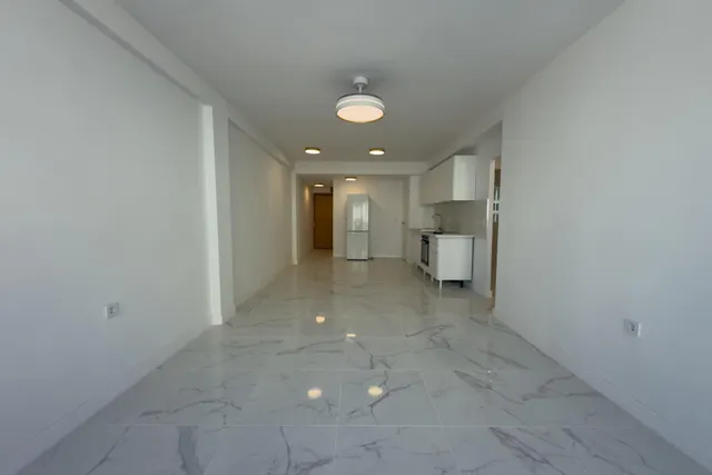 Piso completamente reformado – 3 habitaciones, y vistas parciales al mar — 3