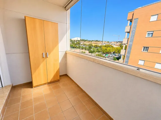 PISO DE ALQUILER EN ARENAL — 4