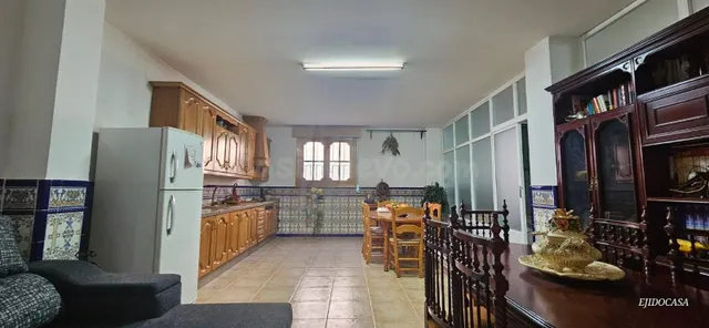 Gran vivienda en pleno centro de El Ejido – Ubicación inmejo - foto 5