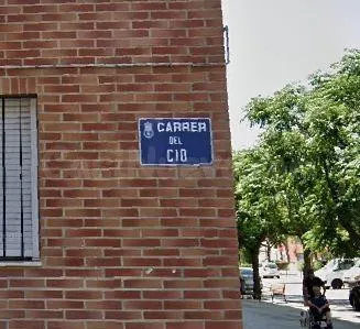 SE VENDE piso OKUPA en C CALLE CID 27 de Aldaia - foto 4