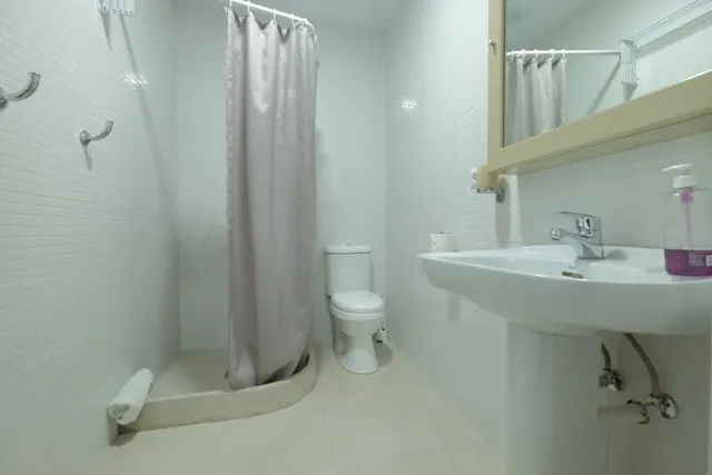Hostal en el Centro Urbano — 6