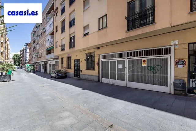 Magnífico piso con plaza de garaje junto a Catedral. — 37