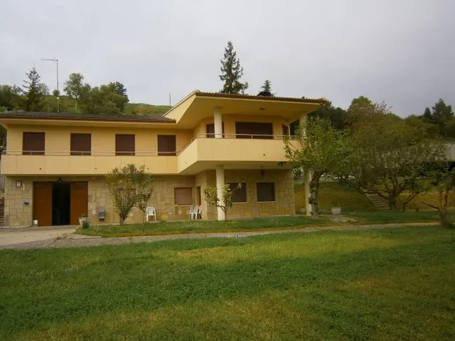 VENTA CHALET ZONA SAN FRONTIS-CARRASCAL, 6 habitaciones, TRES BAÑOS, PISCINA, GRAN PARCELA — 3