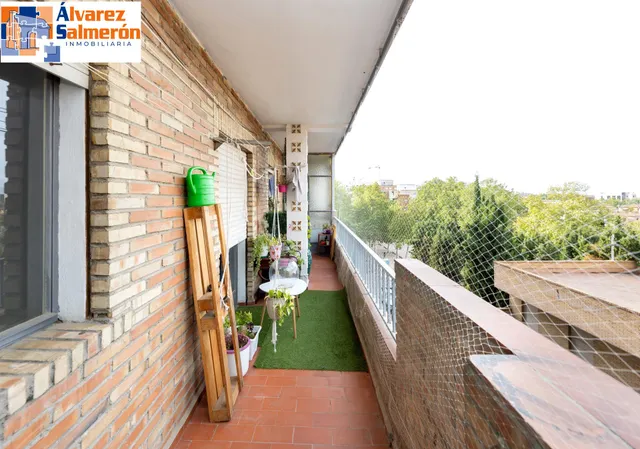 En Venta Piso de 4 dormitorios con ascensor, ideal para reformar a tu gusto. — 12