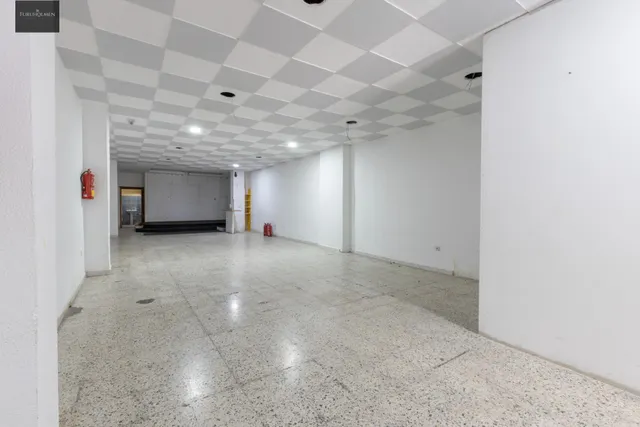 Local comercial en el zaidin, junto avda. dilar. — 9