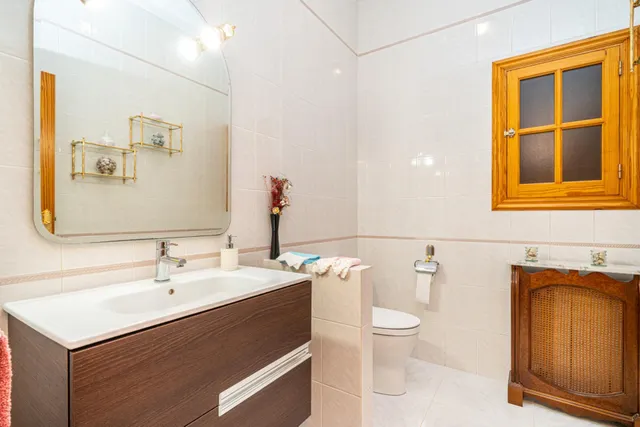 Chalet urbano con piscina y jardín en Sa Cabaneta — 30