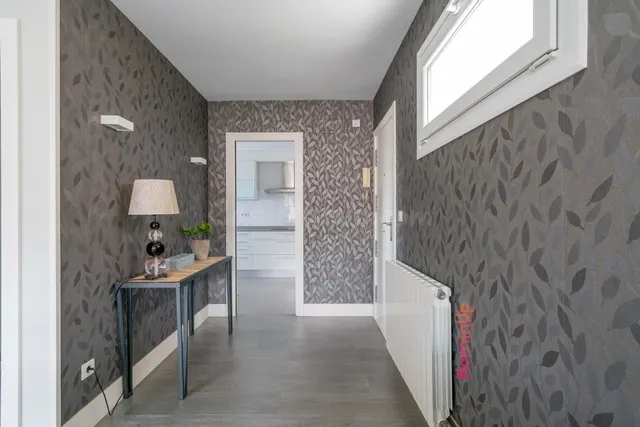 Se Alquila Amplia Vivienda de 3 Dormitorios y 2 Baños en Zon - foto 3
