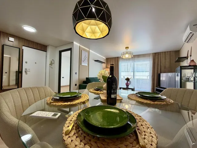 Apartamento reformado con terraza, Alicante, Torrevieja. 3 habitaciones | 110 m2 | A 400 metros del mar — 4