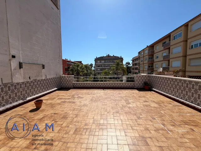 Loft con gran terraza de 43 m2 cerca del centro