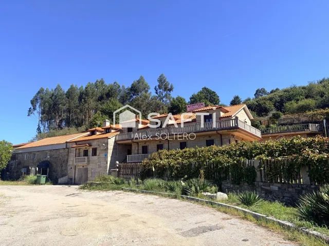 Un edificio con encanto y múltiples posibilidades — 35