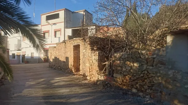 Casa+ dos terrenos VENTA en Vall d'Alba , 170 m.casa, terren