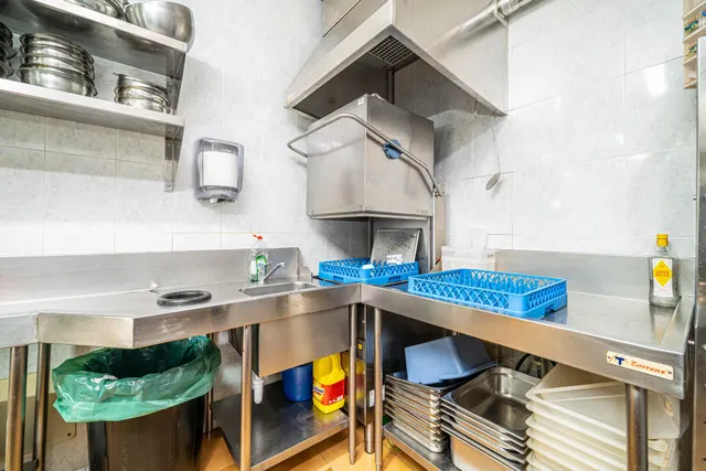Restaurante de 541m2 en pleno funcionamiento en Maria de la Salud — 28