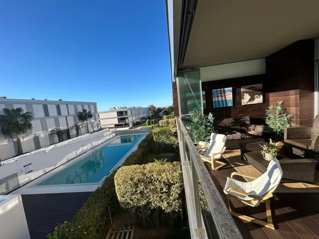 Piso de lujo con terraza y piscina cerca de Sotogrande — 10