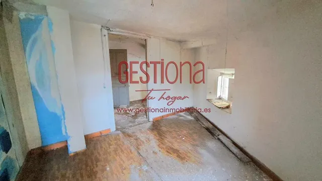 CASA DE PIEDRA EN LIERGANES. — 24