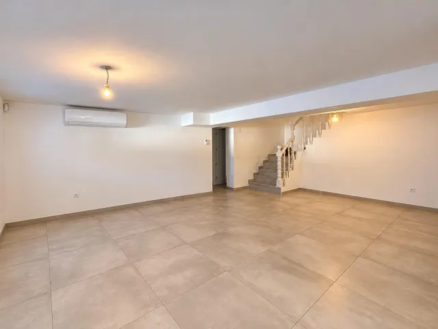 Chalet en alquiler con 311 m2 en el Brillante con  piscina privada, jardín y 5 dormitorios, a 15 minutos a pie del centro !!! — 23