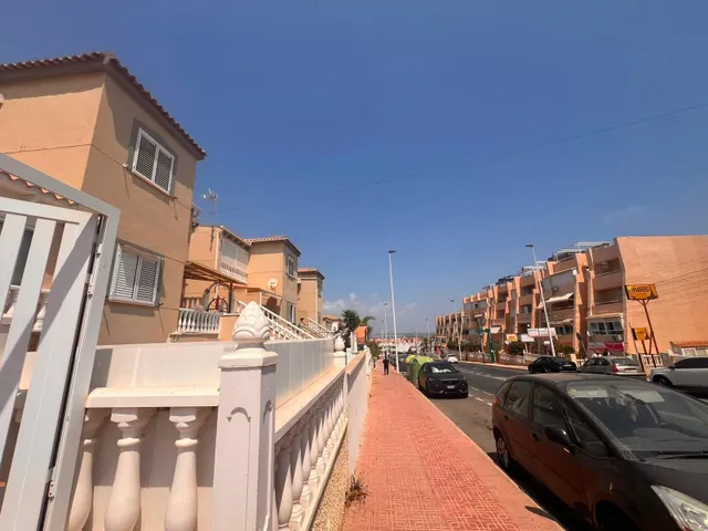 Bungalow en planta baja con amplia terraza a 10 minutos de la Playa de La Mata — 20