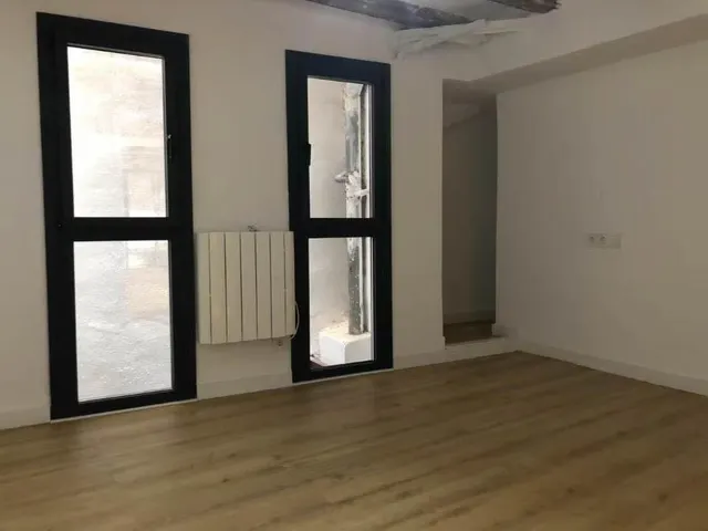 Planta baja a la venta ideal para inversores en El Raval, Barcelona — 22