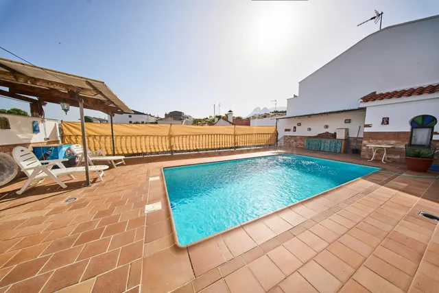 🏡ESPECTACULAR CASA DE 380m2 CON PISCINA PRIVADA, TERRAZA, DO - foto 2
