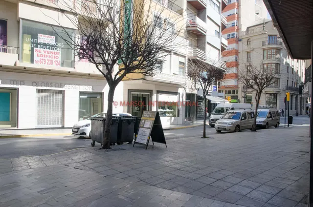 CASA EN EL CENTRO DE ORIHUELA — 11