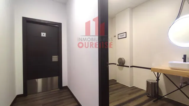 RESTAURANTE LISTO PARA COMENZAR LA ACTIVIDAD EN LA ZONA UNIVERSITARIA. — 28