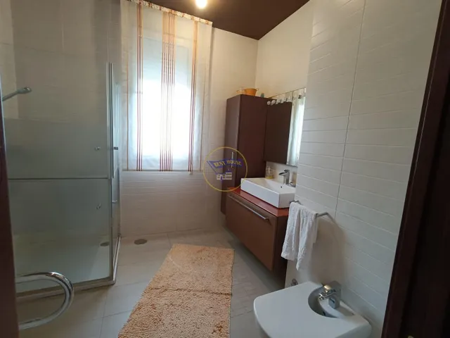 Casa con amplias vistas a la ría de Vigo ubicado en la zona alta de Teis — 20