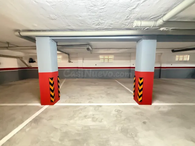 GRAN PLAZA DE GARAJE DE 19,12 M2 EN PRIMERA LÍNEA DE LA PLAY - foto 2