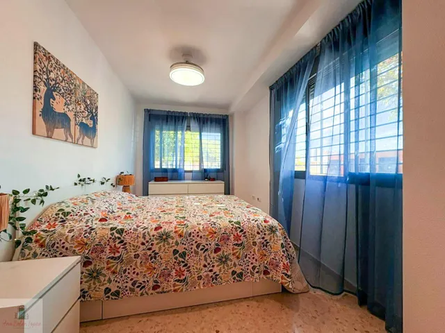 Apartamento de 2 dormitorios con patio, garaje y trastero en Ronda Sur — 29