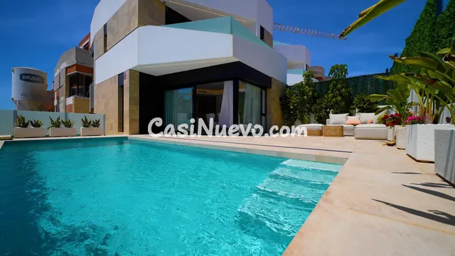 Villa exclusiva en Orihuela Costa: lujo y confort junto al m - foto 2