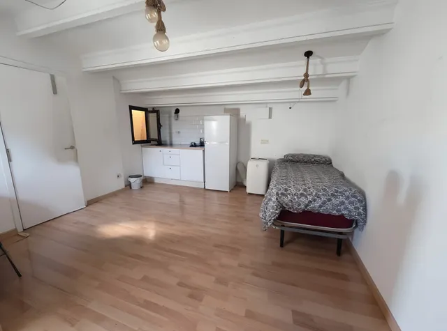 PISO EN EL CENTRO DE LA VILA — 17