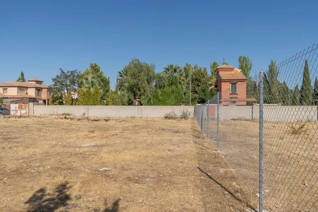 Magnífico solar de 1.002 m2 destinado a chalets individuales en la Urbanización Molino Ato de Otura — 32