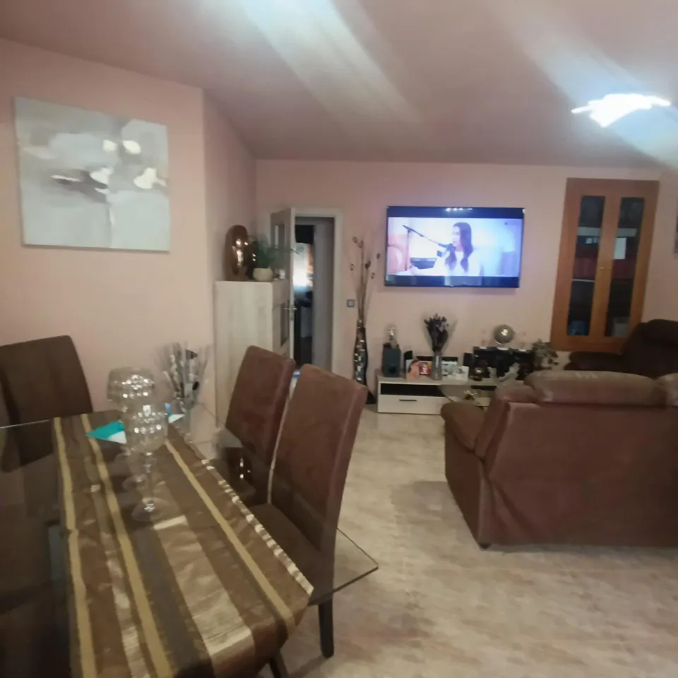 Para entrar a vivir y completamente equipado