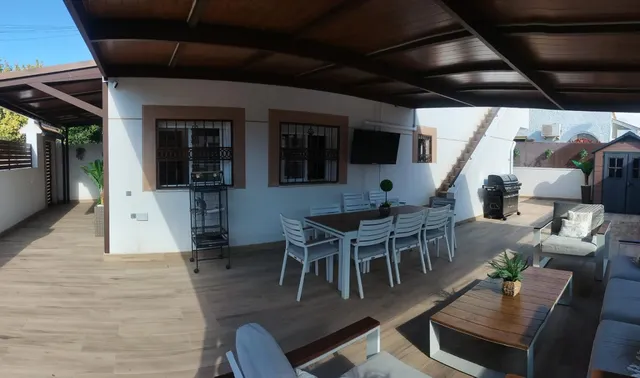 MAGNIFICO CHALET TOTALMENTE REFORMADO, IDEAL PARA PAREJAS, RODEADO DE TODOS LOS SERVICIOS — 14