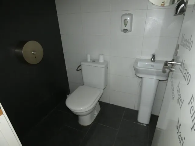 ++ Local comercial en Alguazas zona CENTRO++127 m. de superficie, — 11