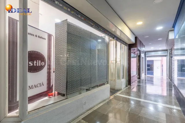 Local comercial 106m² en venta - Centro — 4