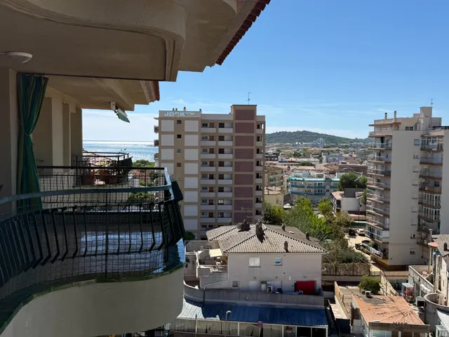 Exclusivo piso con dos terrazas, 3 habitaciones, piscina y maravillosas vistas en playa de aro — 32