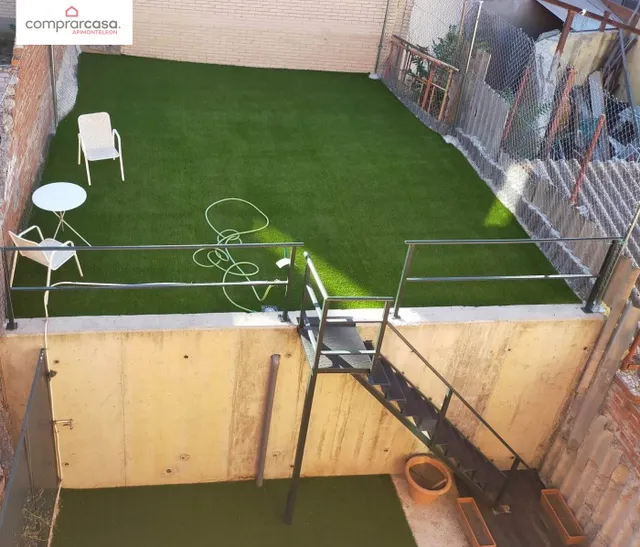 Ático Dúplex en Valdeacederas con Amplia Terraza y Comodidades Modernas — 6