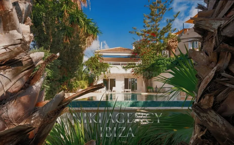 Casa-Chalet en Venta en Santa Eularia Des Riu Baleares