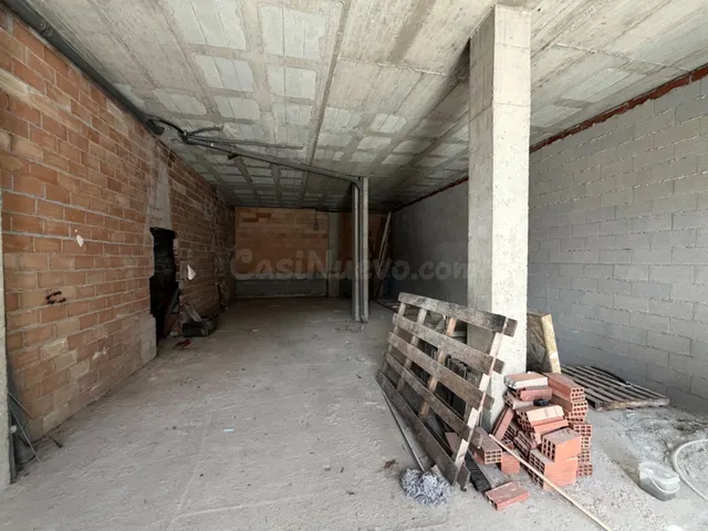 Venta de local comercial en Gojar. — 5