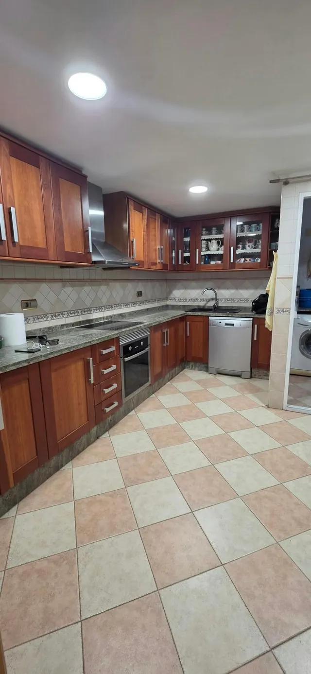 PISO A LA VENTA AMPLIO, LUMINOSO Y CON PLAZA DE GARAGE — 7