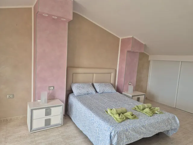 Piso 4 habitaciones 200m² en venta - Playa del Duque — 30