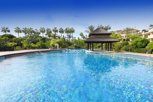 Chalet 4 habitaciones 338m² en venta - Marbella — 31