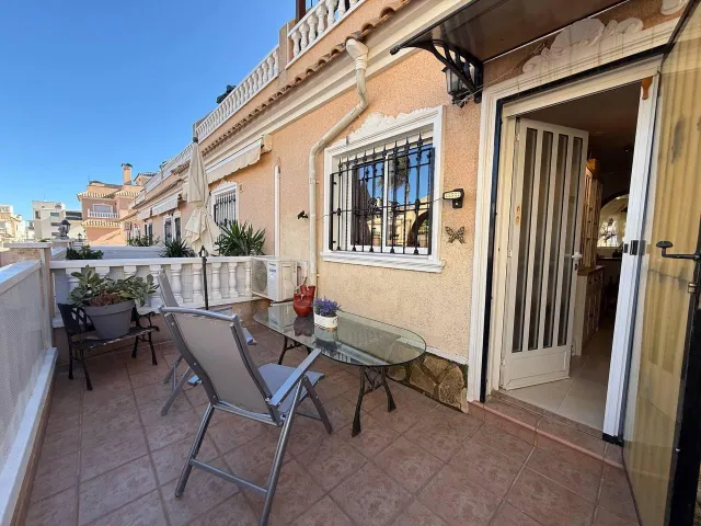 Semi-detached House for Sale in Villamartín – Las Filipinas - foto 2