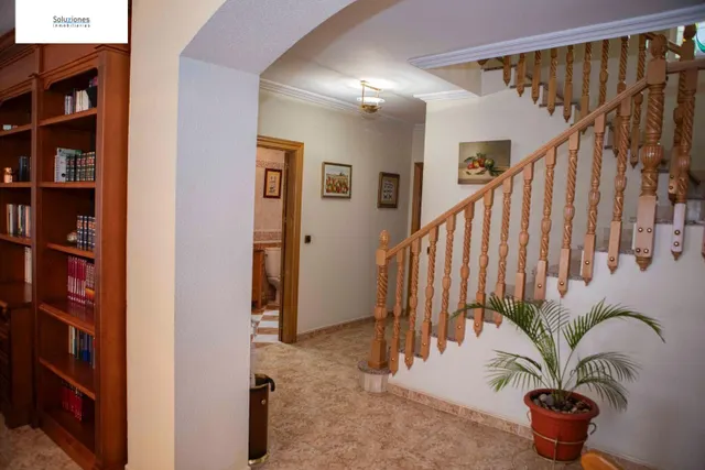 Impresionante Casa en San Pablo, Albacete - Espacio y Comodidad — 8