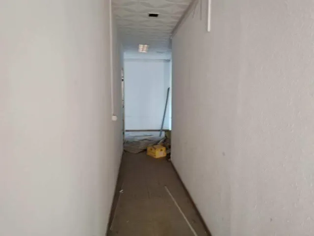 Amplia Nave Industrial en Algeciras - Oportunidad Única — 11