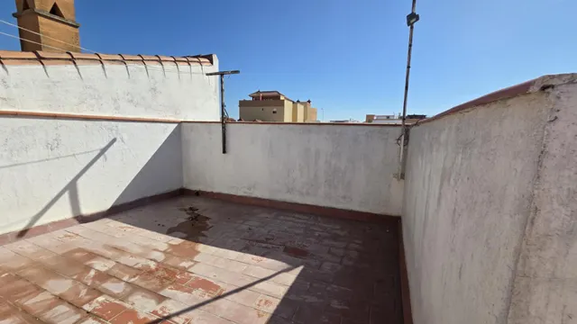 Casa adosada con amplios espacios interiores y exteriores, próxima a María Guerrero — 28