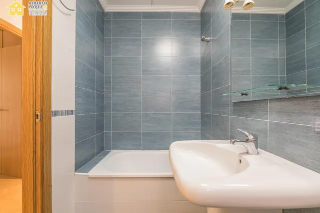 PISO DE 102 METROS CONSTRUIDOS  3 DORMITORIOS, 2 BAÑOS Y VESTIDOR EN EL ALTET — 32